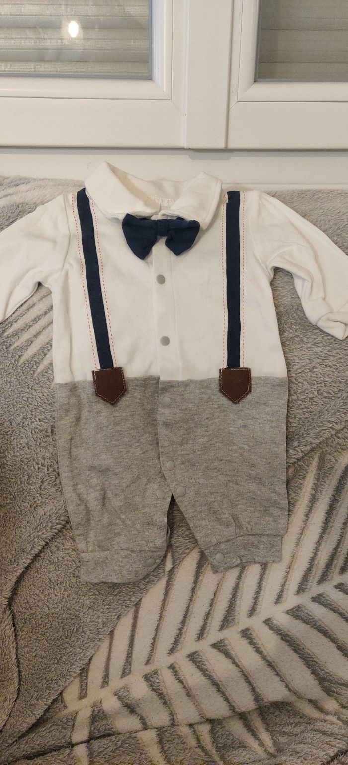 Body costume garçon 1 mois TBE