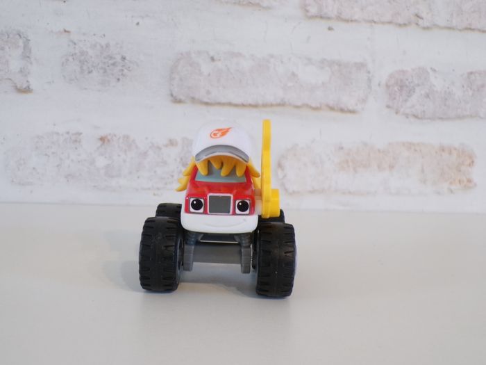 Monster Trucks - Joe - Les monstres Machines (J5) - photo numéro 4