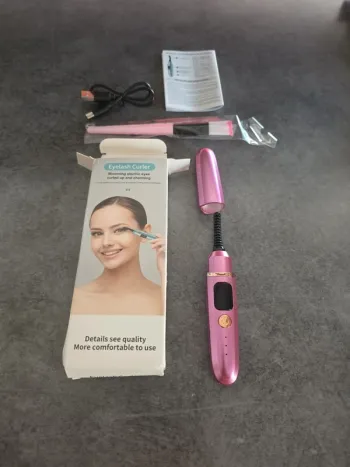 [NEUF] Courbeur de cils chauffant rose