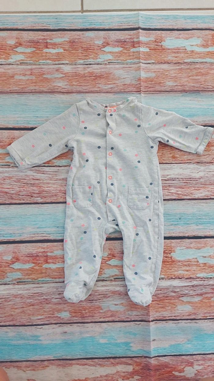 Pyjama tape à l'oeil 3 mois