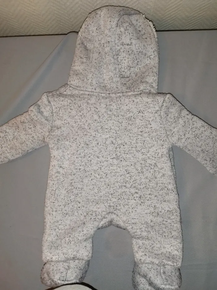 Combinaison bébé - photo numéro 5
