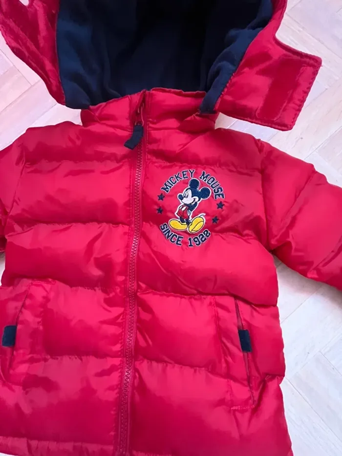 Doudoune Disney Baby Taille 6 mois neuve - photo numéro 2