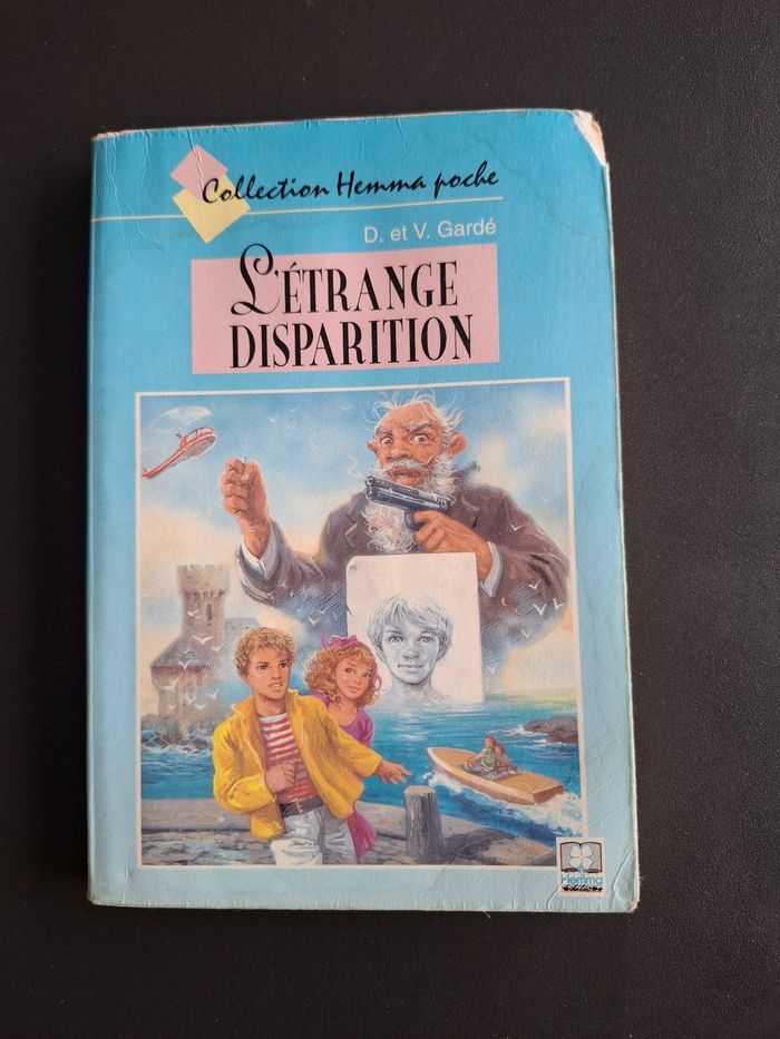 Livre L'étrange disparition de D. et V. Gardé en bon état