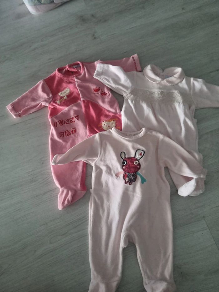 Lot 3 pyjamas 1 mois