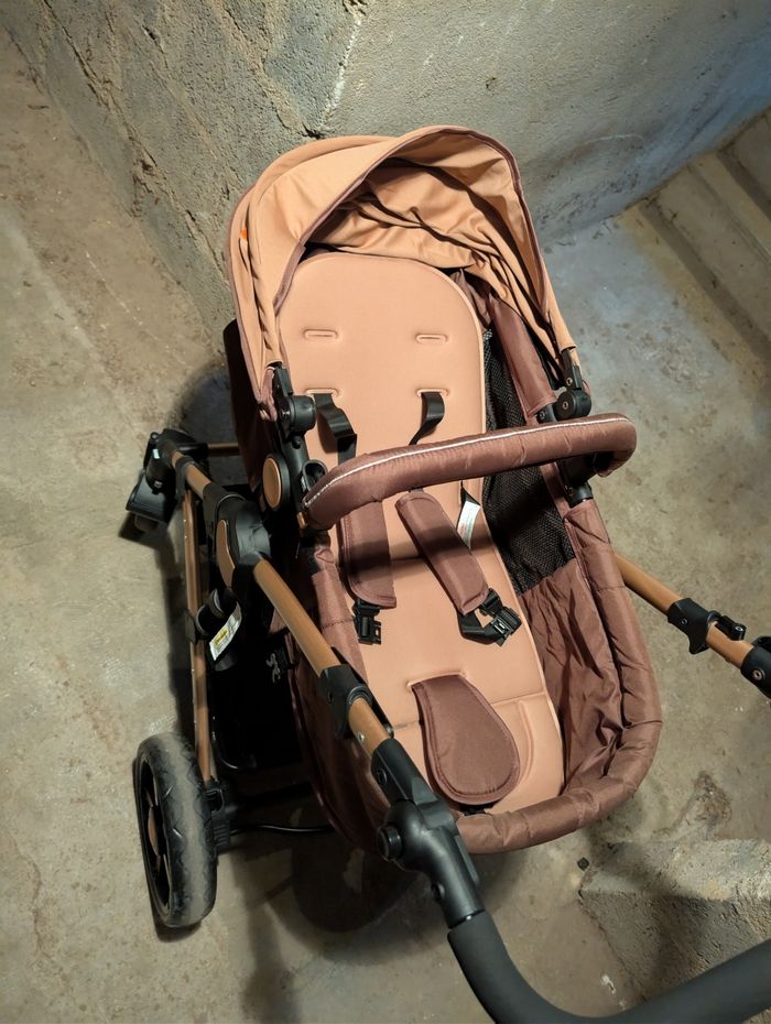 📣 À VENDRE – Poussette 3 en 1 quasi neuve – 140€ seulement ! 🍼🛒 - photo numéro 3