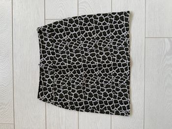 Jupe Kookai crème à motifs léopard noir et kaki
