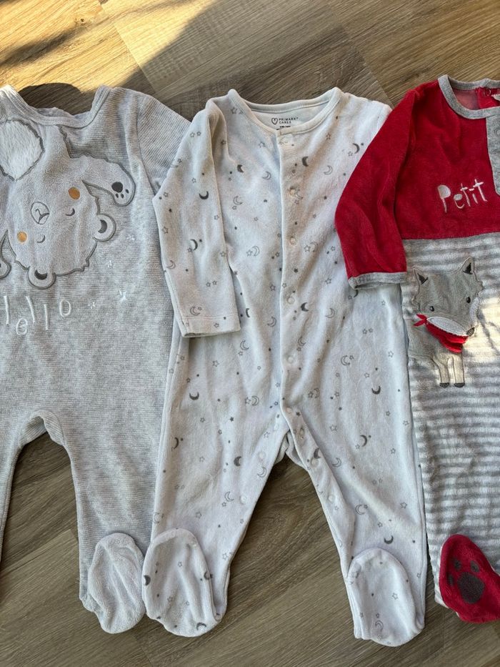 Lot pyjamas garçon taille 12 mois - photo numéro 3