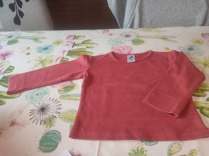 T-shirt ML palomino C&A rouge saumoné 4 ans fille