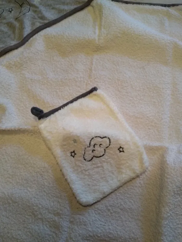 Cape de bain + Gant Bébé Fille - photo numéro 2