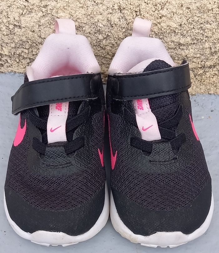 Chaussures nike taille 21 - photo numéro 4