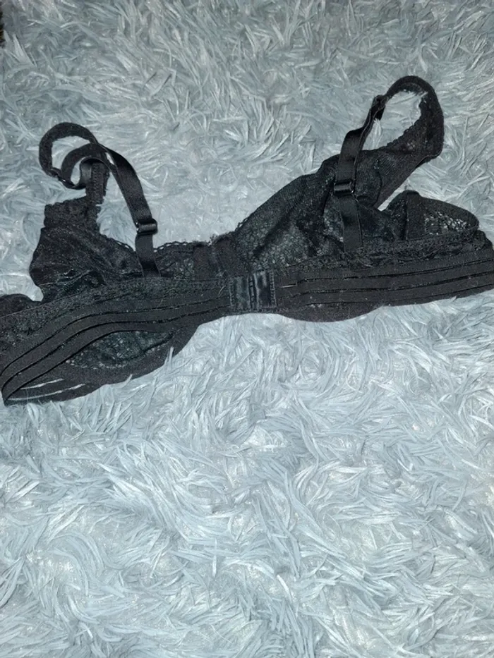 Soutien-gorge - photo numéro 2