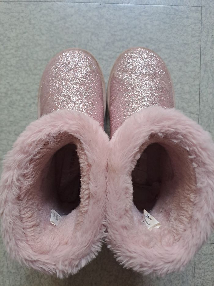 Bottes fourrées roses pailletées  / P. 32 / " Primark " - photo numéro 3