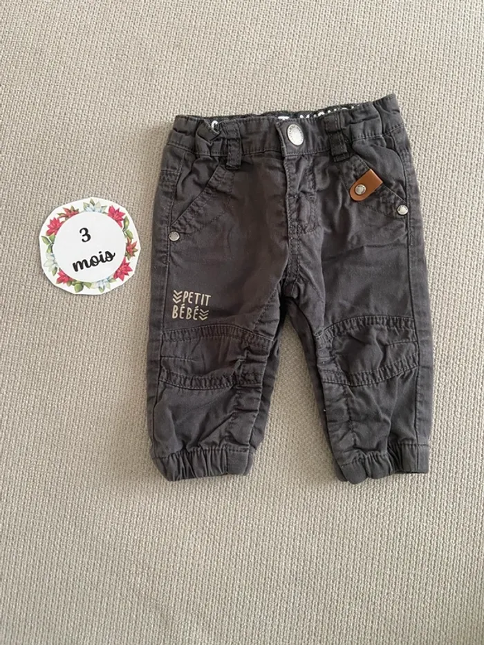 Pantalon 3 mois marque Gémo
