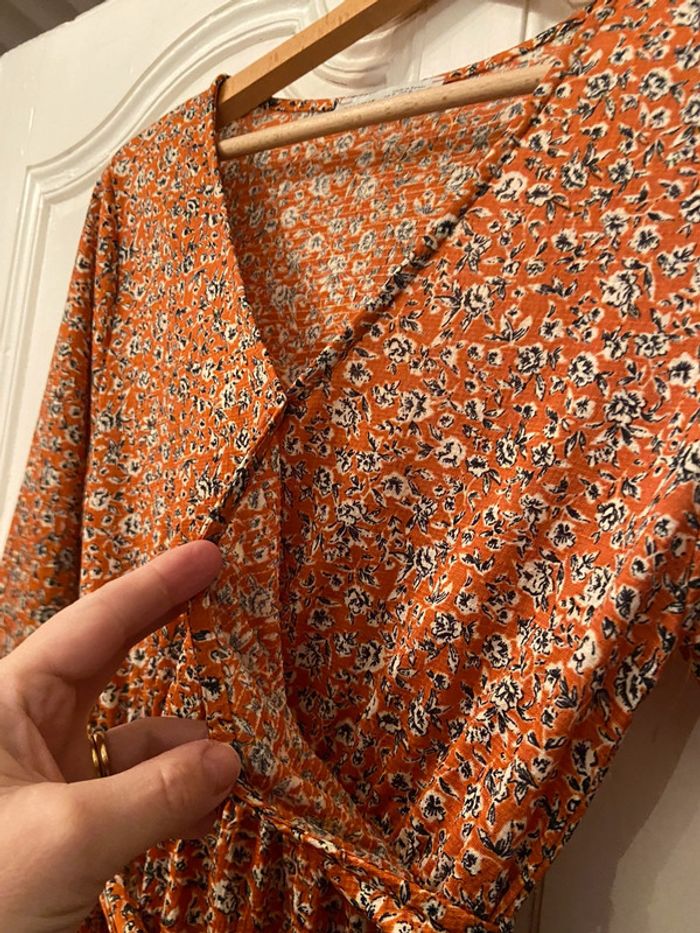 Robe cache coeur volantée orange motifs noirs Pull and Bear taille S - photo numéro 7