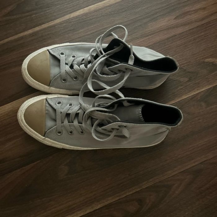 Converse grise - photo numéro 2