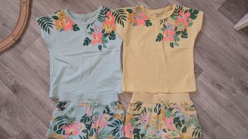 Lot pyjama identiques similaires fille jumelles 4 ans