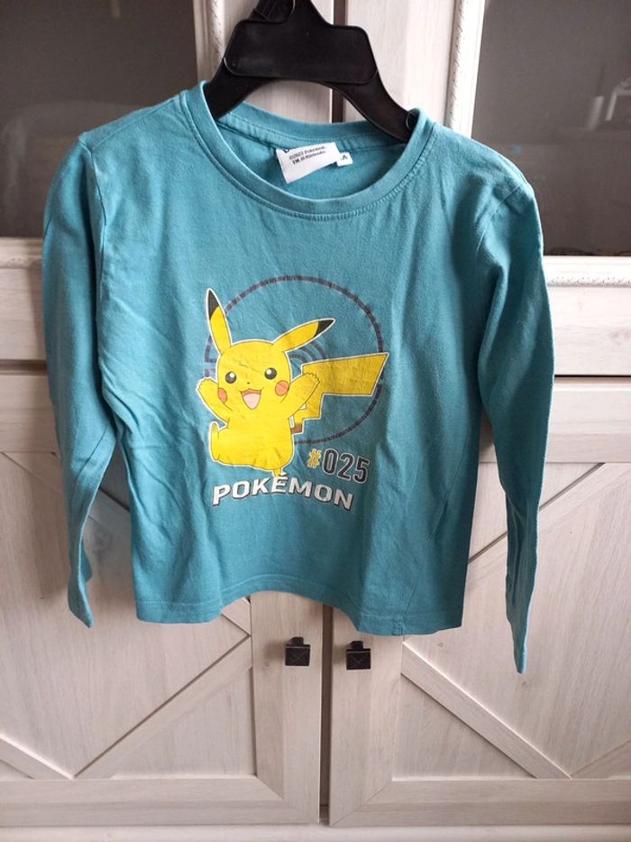 2 tee-shirts manches longues garçon pikachu - photo numéro 2