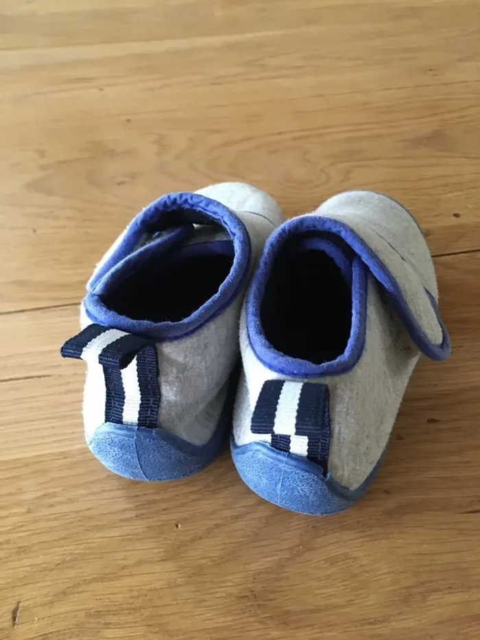 Chaussons taille 25 - photo numéro 4