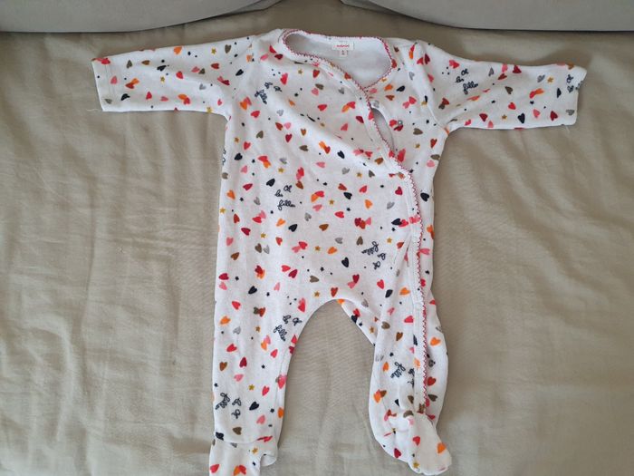Lot pyjamas et bodies - photo numéro 3