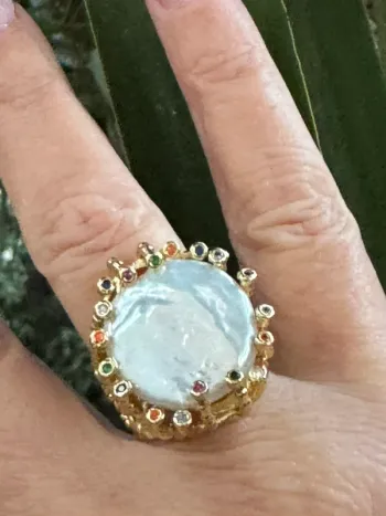 Bague habaha Paris acier inoxydable or travaillée réglable nacré et cristaux couleurs