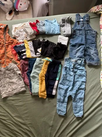 Lot de vêtements 12 mois