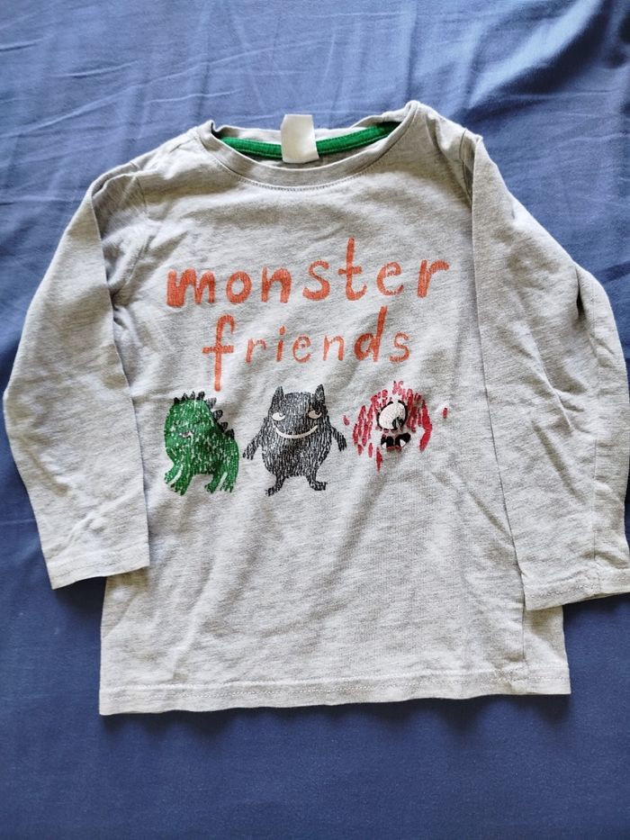 Pantalon et tee shirt - photo numéro 5