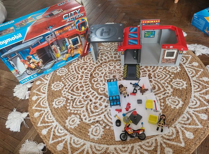 Caserne pompier playmobil