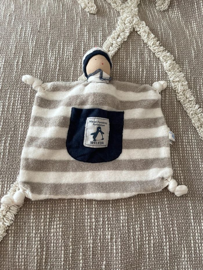 Peluche doudou plat 22cm Weleda poupée marin rayé bleu blanc gris très bon état