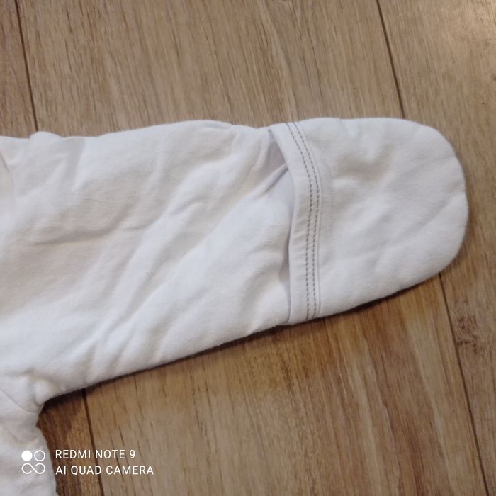 Combinaison blanche 9mois - photo numéro 5