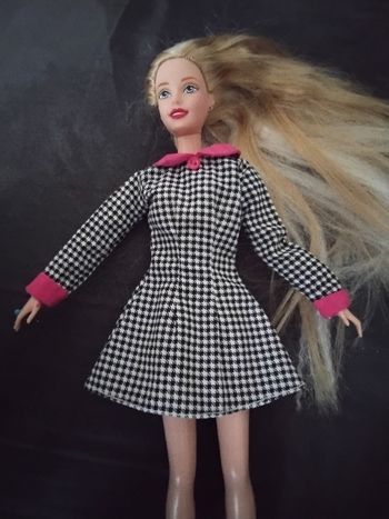Robe barbie vintage cool carer fashions 1997