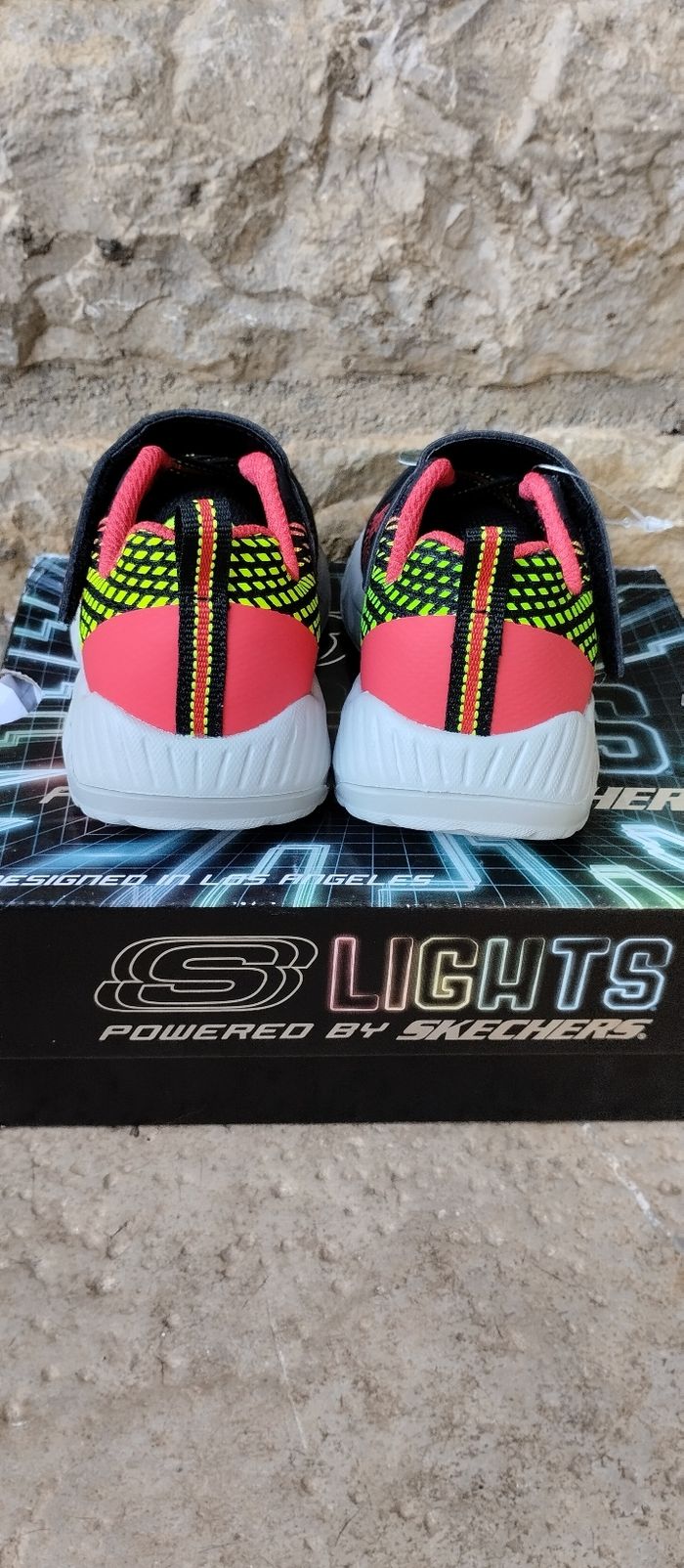 Baskets lumineuses Skechers S Lights Magna Lights – Pointure 22 ✨ - photo numéro 3