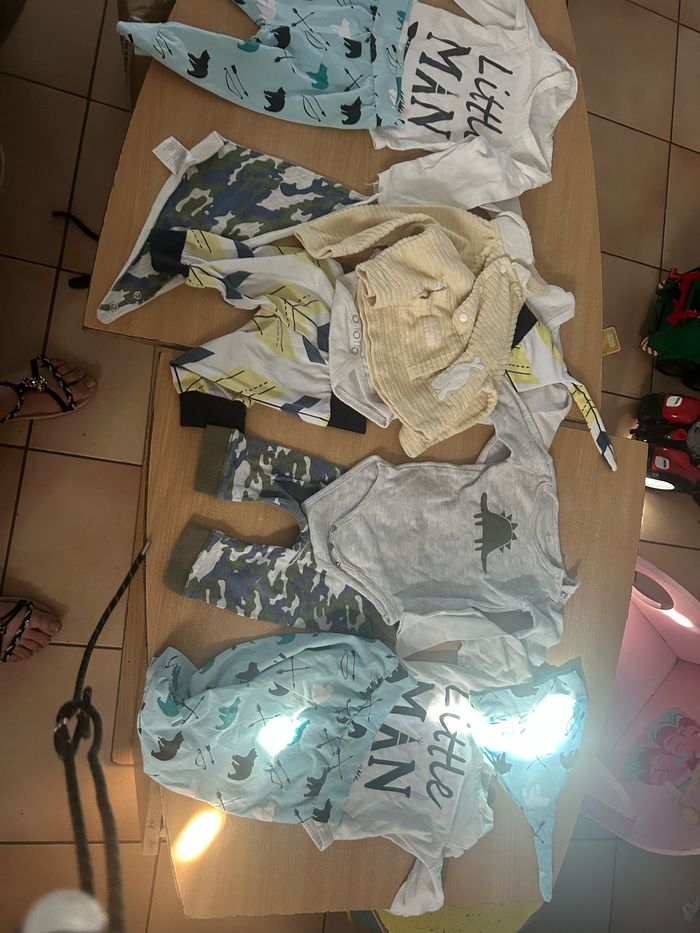 Lot de 4 ensemble  3/6 mois