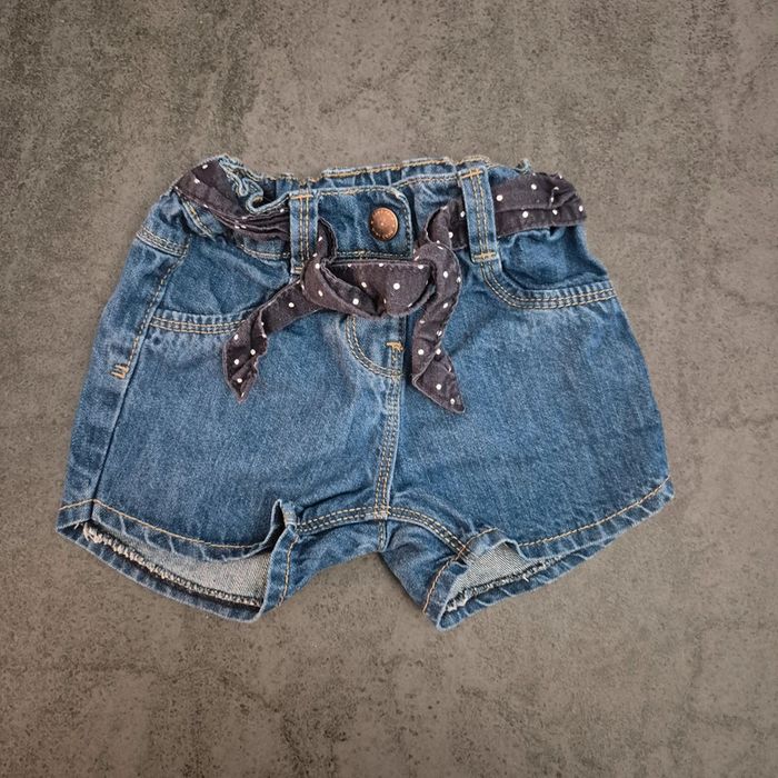 Short jeans 18 mois