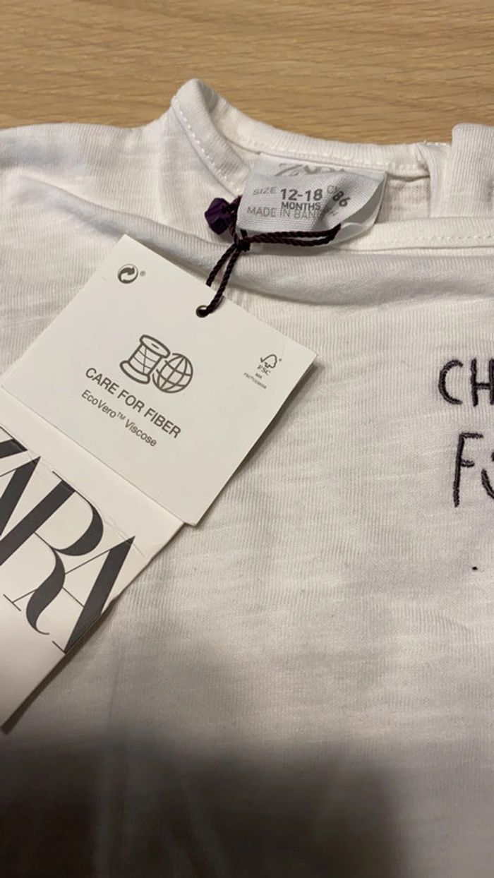 Tee shirt neuf Zara 12/18 mois - photo numéro 2