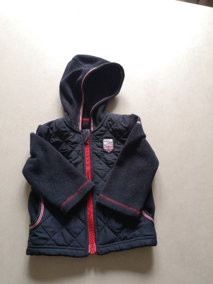 veste polaire à capuche