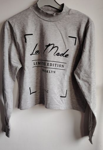 Sweat court gris “La Mode – Limited Edition Brooklyn” – Atmosphere – Taille 36 (S)