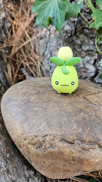 Super figurine Pokemon Nintendo olivini effet gomme