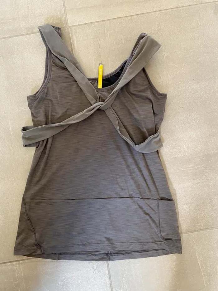 Teeshirt sport gris - photo numéro 2