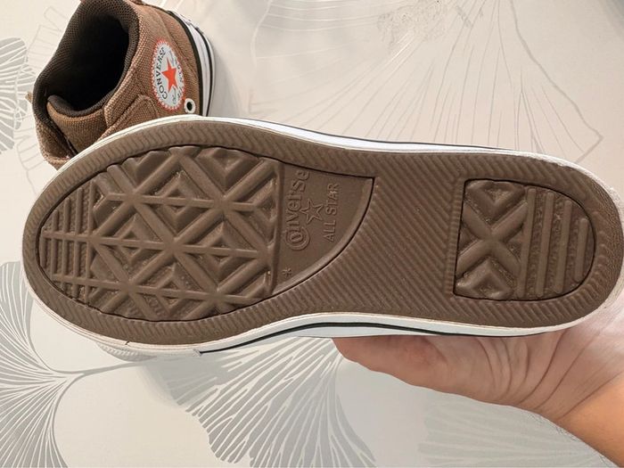 Converse - photo numéro 3
