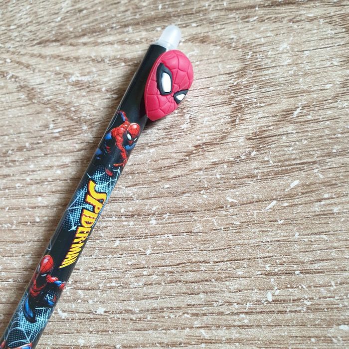 ⭐ Stylo Spiderman #emyfleury_scolaire - photo numéro 2