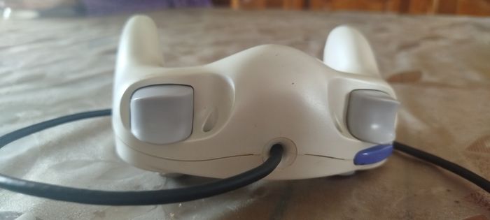 Manette Nintendo GameCube blanche - photo numéro 4