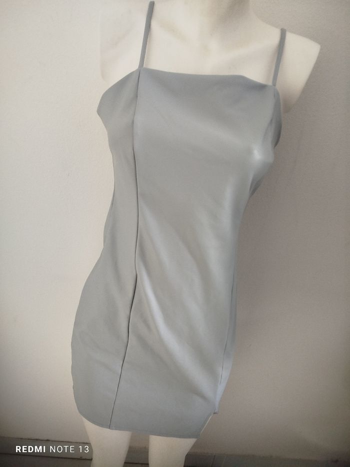 #kytieMfemme. Robe bretelles en cuir synthétique taille M - photo numéro 2