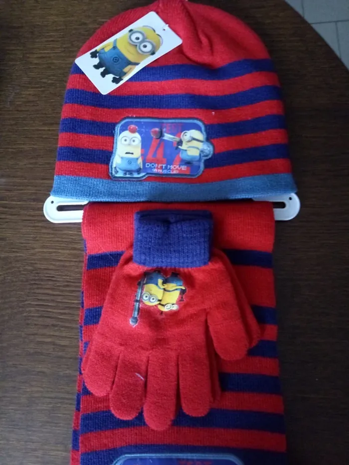 Bonnet gants écharpe minion - photo numéro 3