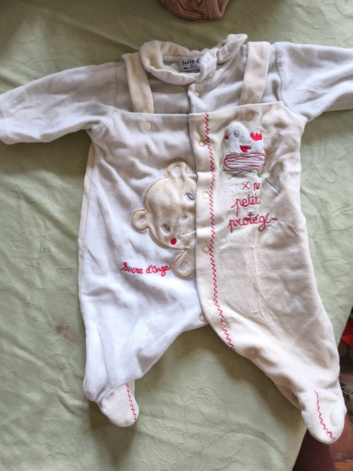 Lot de pyjamas en 1 mois - photo numéro 4