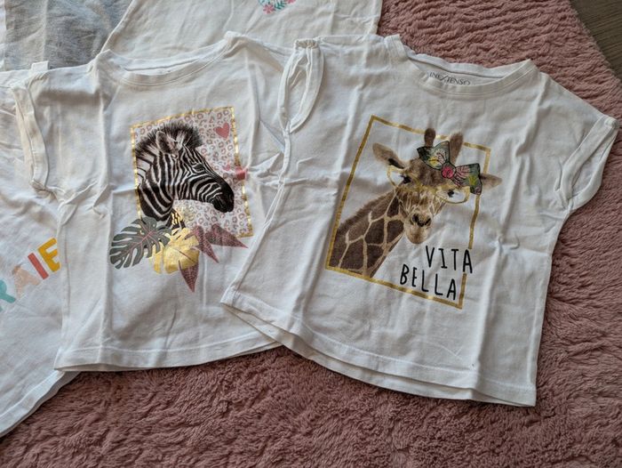 Lot de t shirts et Marcel 4/5ans - photo numéro 2