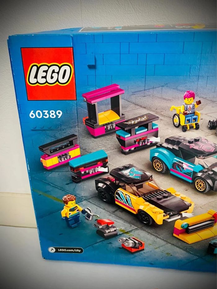 LEGO City 60389 - Le Garage de Customisation - Complet avec Boîte et Notice - photo numéro 7