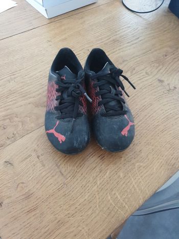 Chaussures de foot puma 29