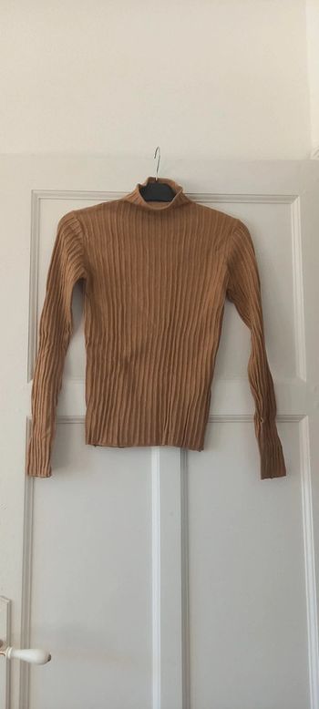 Pull col montant côtelé beige bershka 38