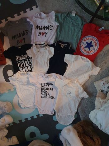 Lot de t shirt et body 6 mois