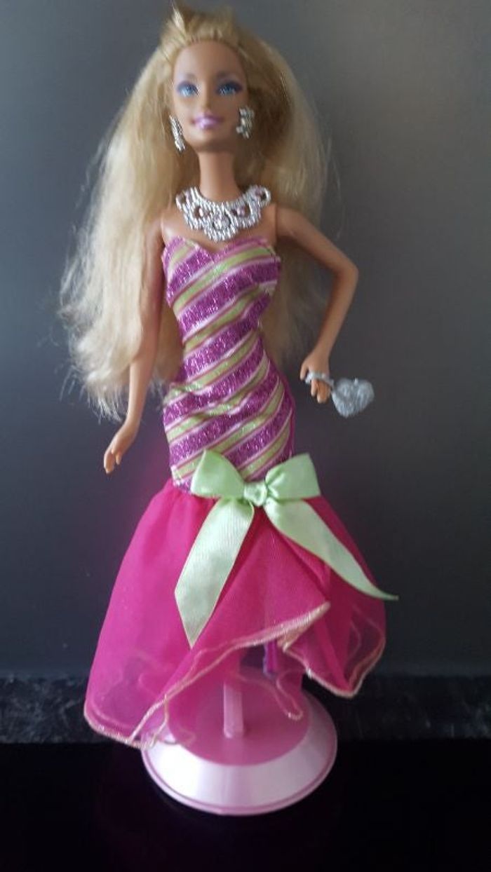 Barbie noël très bon état année 2000